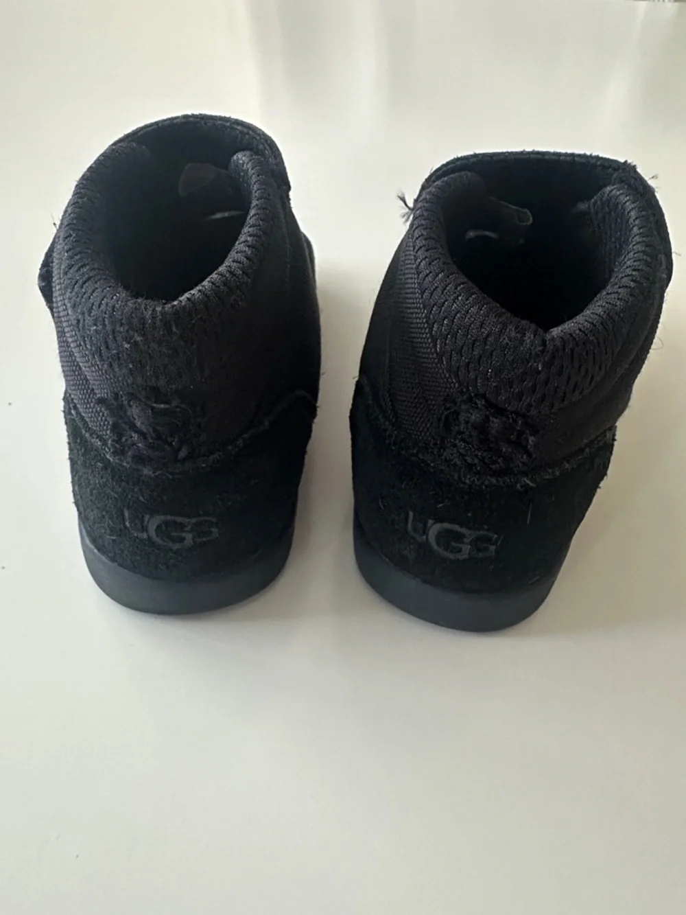 UGG Stryder Washable Trainer Toddler Size 12